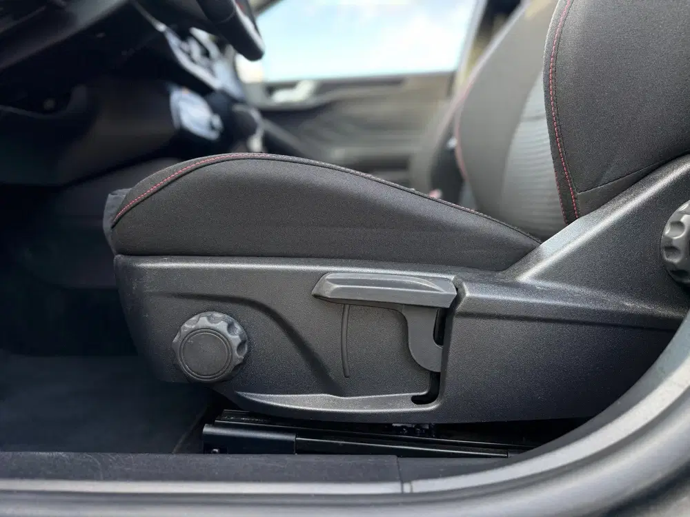 Ford Focus 1.0 EcoBoost 155 PK Hybrid ST Line Automaa uit 2025, foto 13