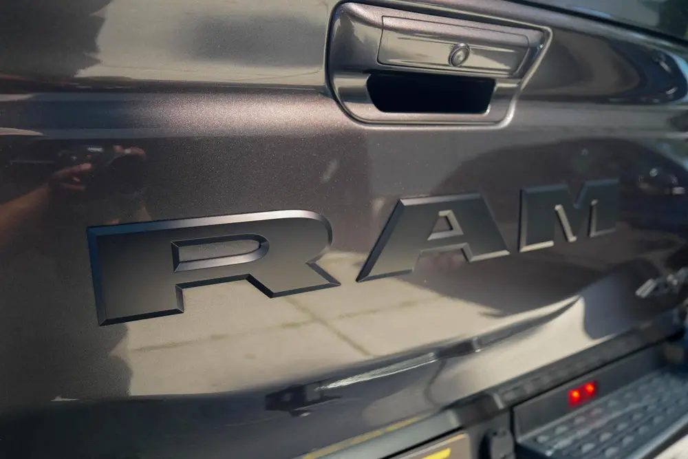 Dodge Ram 1500 5.7 V8 4x4 Crew Cab Laramie | Milltek uitlaat uit 2020, foto 14