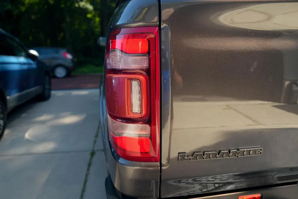 Dodge Ram 1500 5.7 V8 4x4 Crew Cab Laramie | Milltek uitlaat uit 2020, foto 17