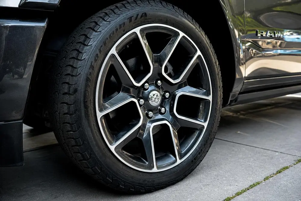Dodge Ram 1500 5.7 V8 4x4 Crew Cab Laramie | Milltek uitlaat uit 2020, foto 19