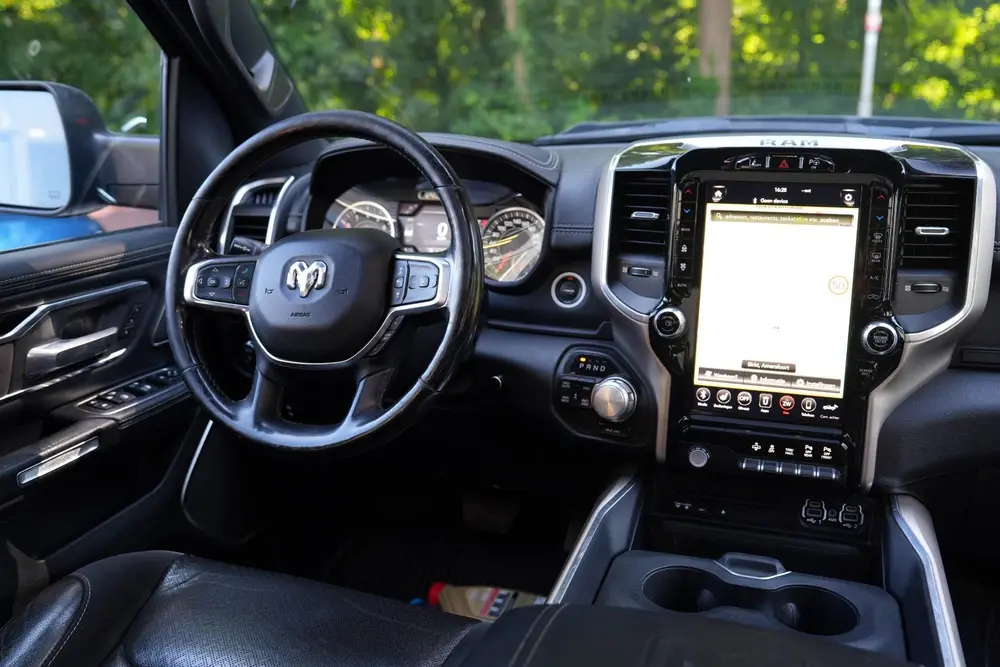 Dodge Ram 1500 5.7 V8 4x4 Crew Cab Laramie | Milltek uitlaat uit 2020, foto 7