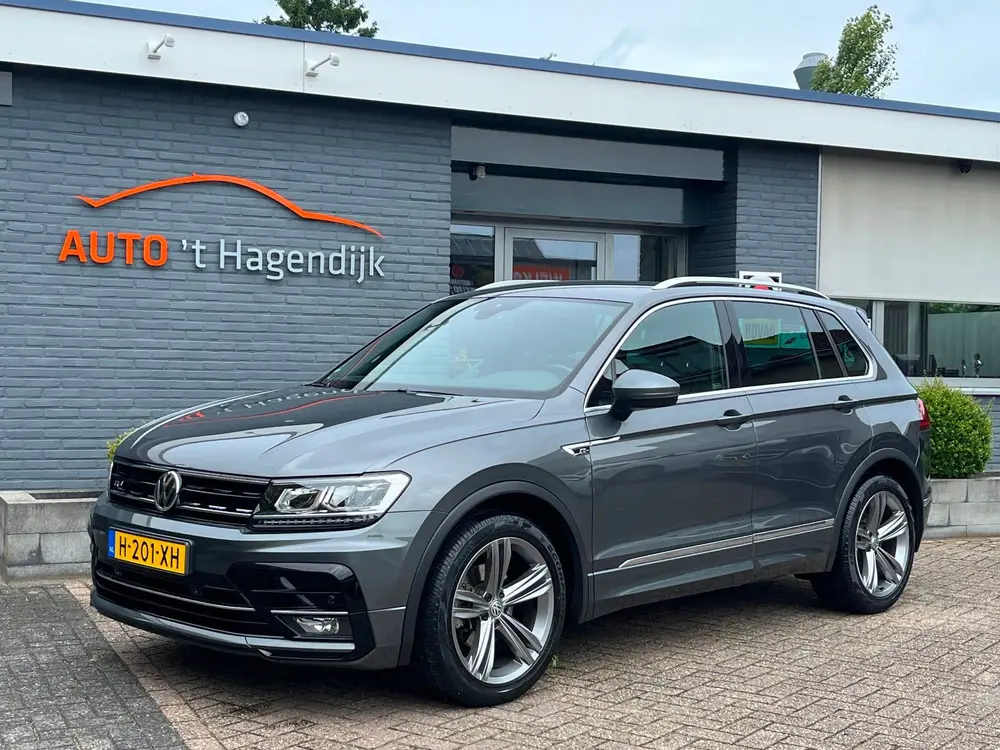 Volkswagen Tiguan 1.5 TSI 150PK AUT R-line trekh virtual NAP uit 2020