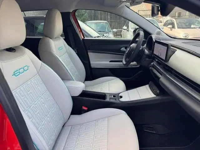 Fiat 600 1.2 Hybrid La Prima Aut. 100 PK *alle opti uit 2025, foto 18