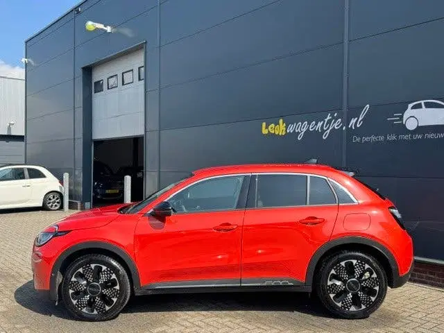 Fiat 600 1.2 Hybrid La Prima Aut. 100 PK *alle opti uit 2025, foto 6