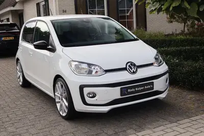 Volkswagen UP 1.0 (65pk) Airco/Lane assist/DAB/17 Inch/Stoel uit 2021