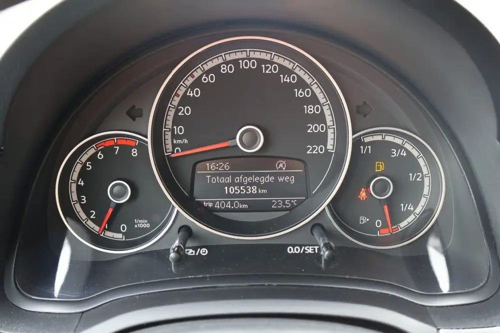 Volkswagen UP 1.0 (65pk) Airco/Lane assist/DAB/17 Inch/Stoel uit 2021, foto 10