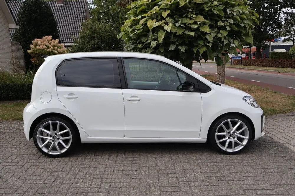 Volkswagen UP 1.0 (65pk) Airco/Lane assist/DAB/17 Inch/Stoel uit 2021, foto 18
