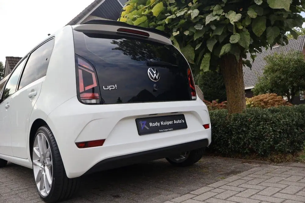Volkswagen UP 1.0 (65pk) Airco/Lane assist/DAB/17 Inch/Stoel uit 2021, foto 20