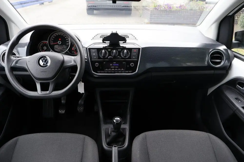 Volkswagen UP 1.0 (65pk) Airco/Lane assist/DAB/17 Inch/Stoel uit 2021, foto 3