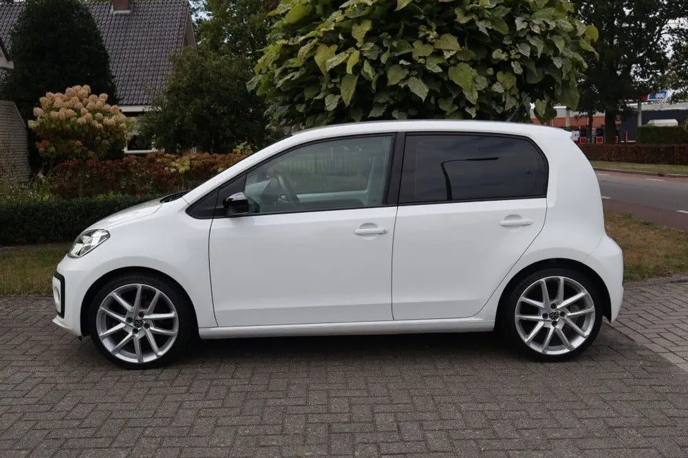 Volkswagen UP 1.0 (65pk) Airco/Lane assist/DAB/17 Inch/Stoel uit 2021, foto 7