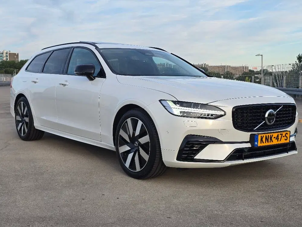 Volvo V90 T6 350pk Plug-in Hybrid Aut AWD Ultra Plus uit 2025, foto 3