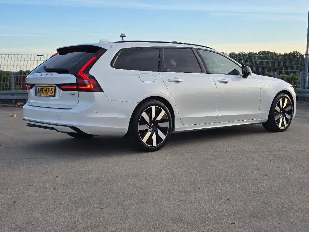 Volvo V90 T6 350pk Plug-in Hybrid Aut AWD Ultra Plus uit 2025, foto 9
