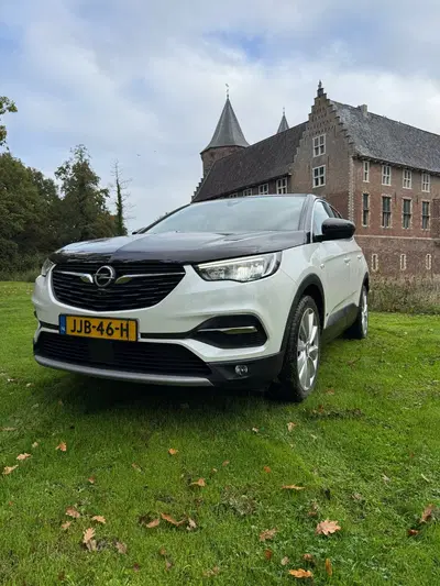 Opel Grandland X 1.6 Turbo Hybrid4 300pk 4x4 Aut 2020 Wit uit 2020