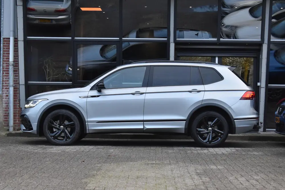 Volkswagen Tiguan Allspace 1.5 TSI R-Line 7p. uit 2021, foto 4