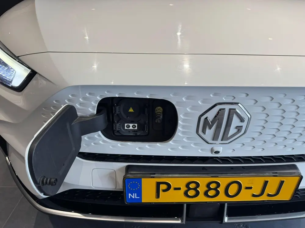 MG ZS EV Standard Range Luxury 50 kWh | Leder | Led Koplampe uit 2022, foto 2