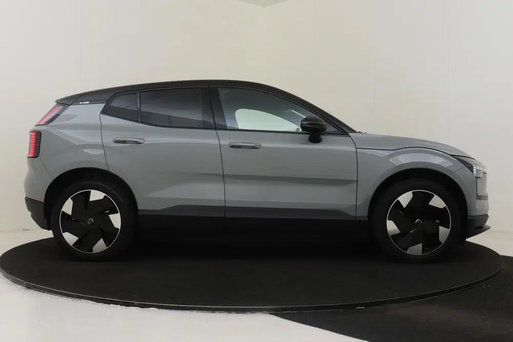 Volvo EX30 SINGLE MOTOR EXTENDED RANGE PLUS 69 kWh -H uit 2024, foto 13