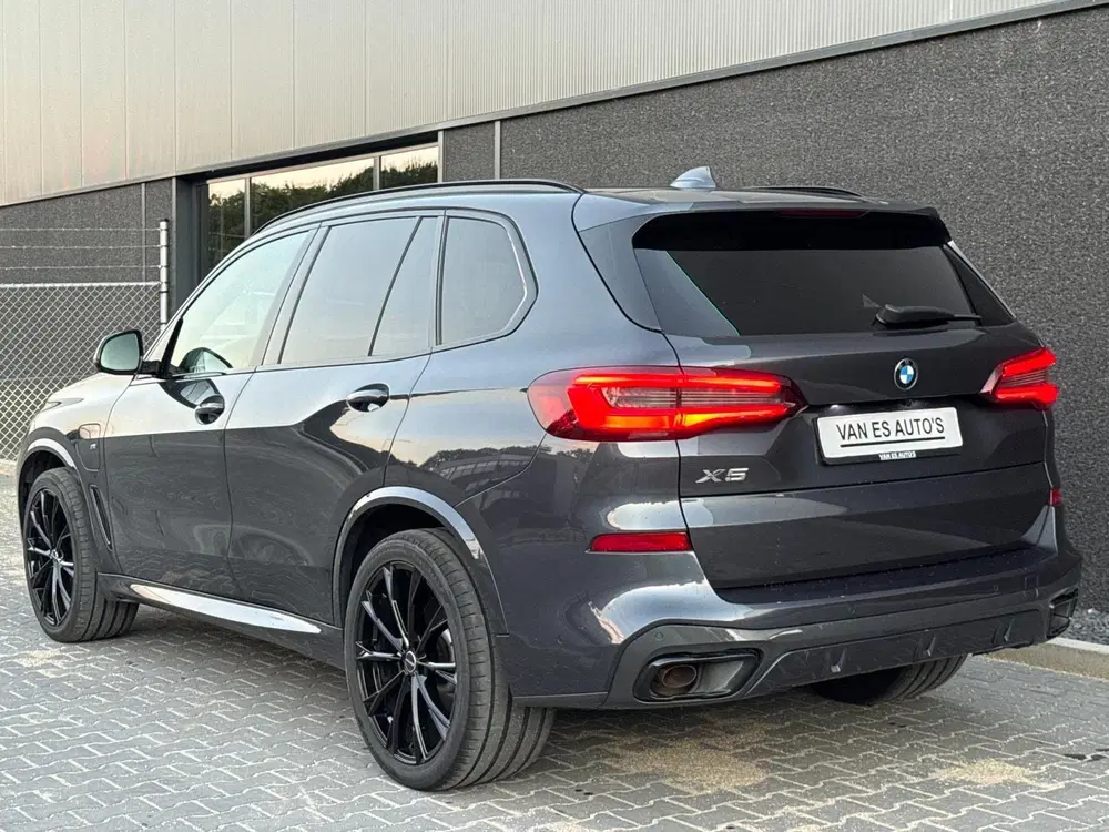 BMW X5 XDrive45e M-Pakket PANO uit 2021, foto 11