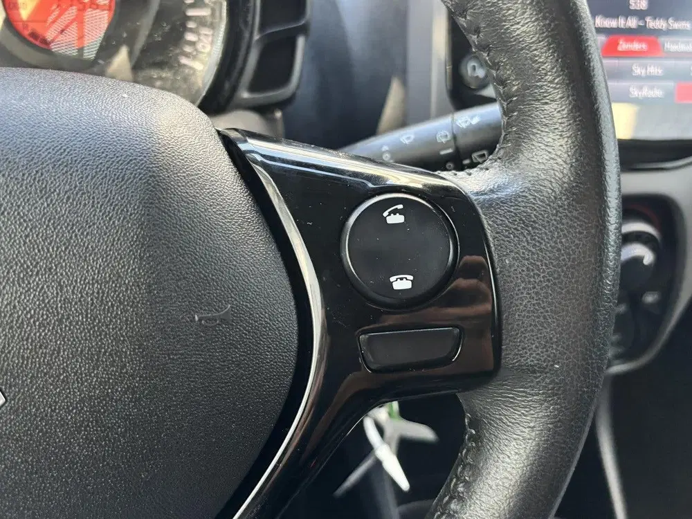 Peugeot 108 5-deurs Active 1.0 e-VTi 72pk uit 2021, foto 17