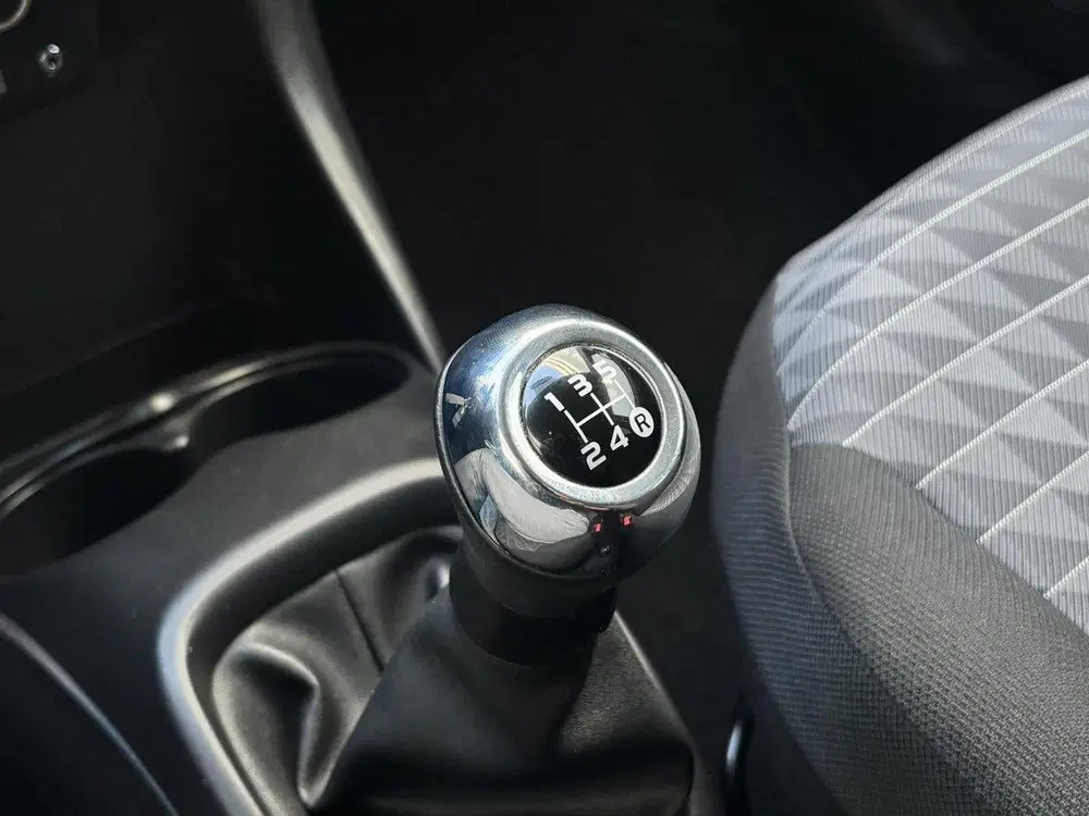 Peugeot 108 5-deurs Active 1.0 e-VTi 72pk uit 2021, foto 20