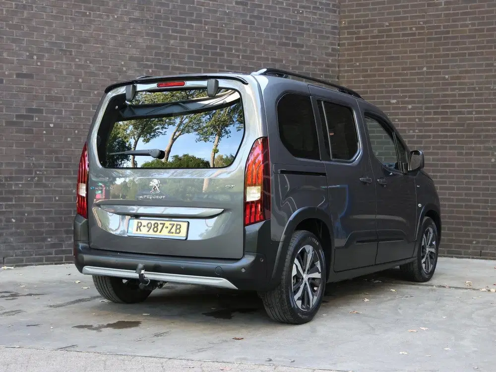 Peugeot Rifter GT 50kWh 136pk uit 2022, foto 3