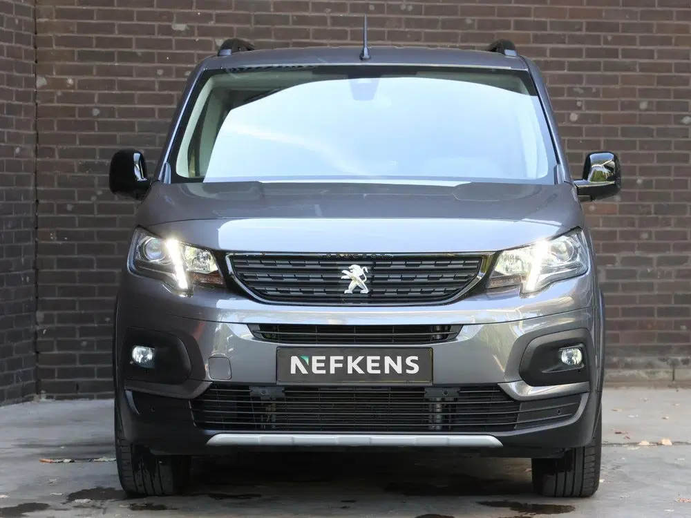 Peugeot Rifter GT 50kWh 136pk uit 2022, foto 5