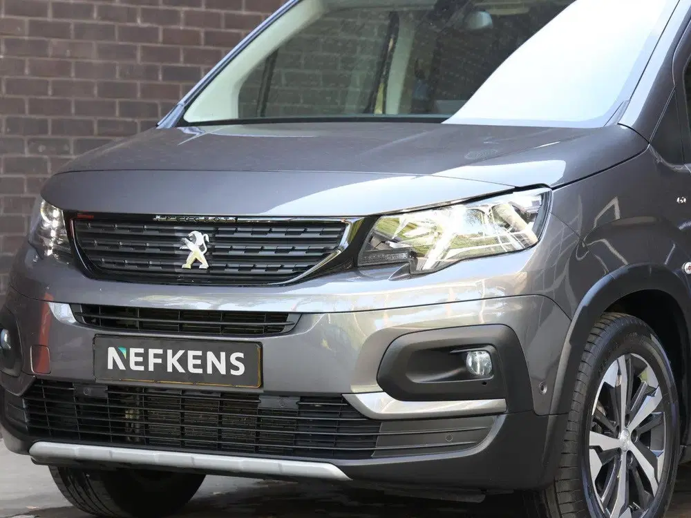 Peugeot Rifter GT 50kWh 136pk uit 2022, foto 6