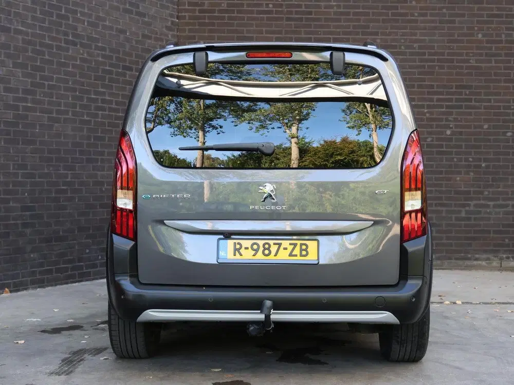 Peugeot Rifter GT 50kWh 136pk uit 2022, foto 8