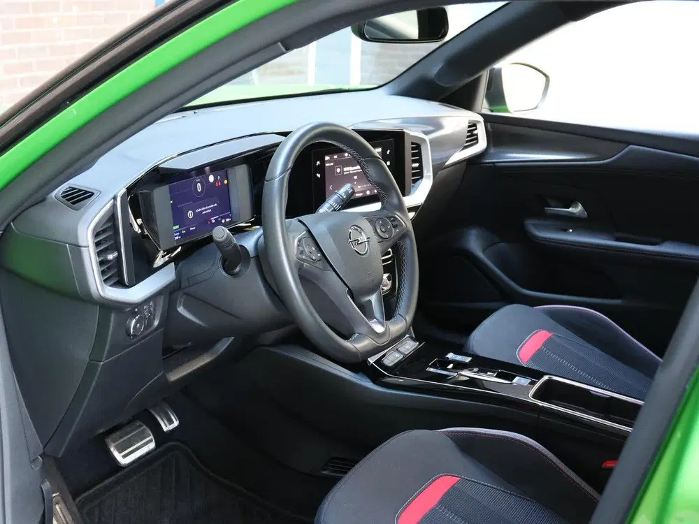 Opel Mokka GS-Line 50kWh 136pk uit 2023, foto 13