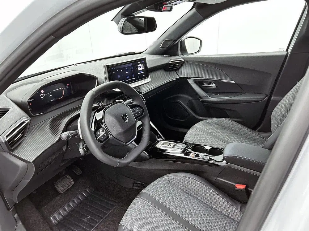 Peugeot 2008 1.2 Hybrid 145 Allure Navigatie uit 2025, foto 10