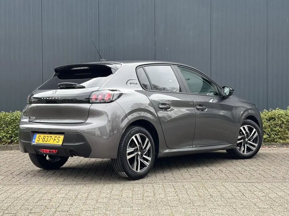 Peugeot 208 75pk Style uit 2023, foto 3