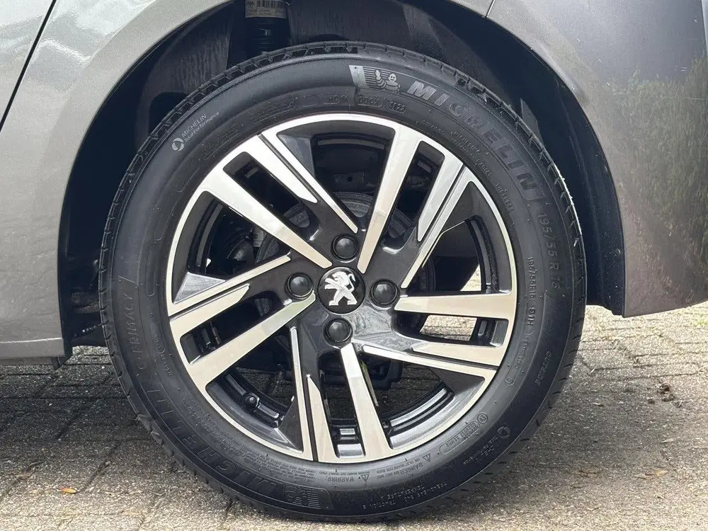Peugeot 208 75pk Style uit 2023, foto 6