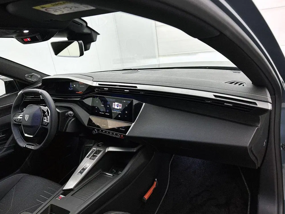 Peugeot 308 SW GT 1.6 Plug-in Hybrid 195pk Automaat uit 2026, foto 13