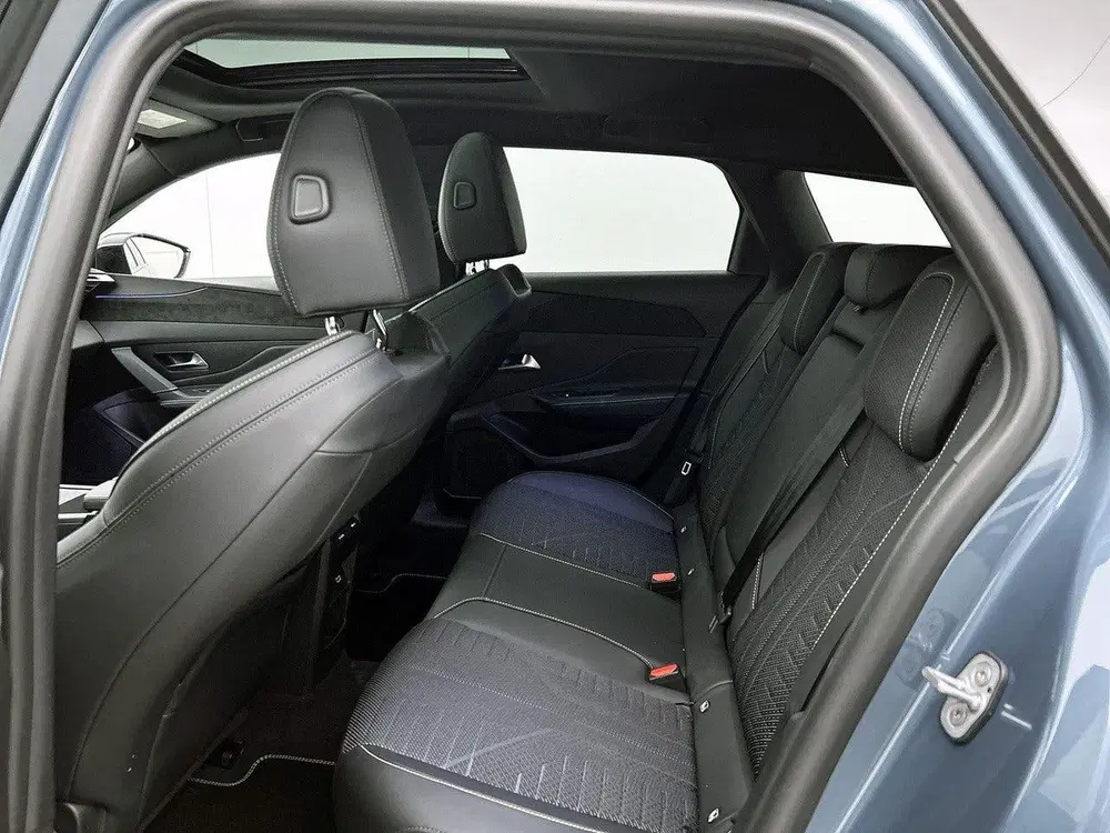 Peugeot 308 SW GT 1.6 Plug-in Hybrid 195pk Automaat uit 2026, foto 14