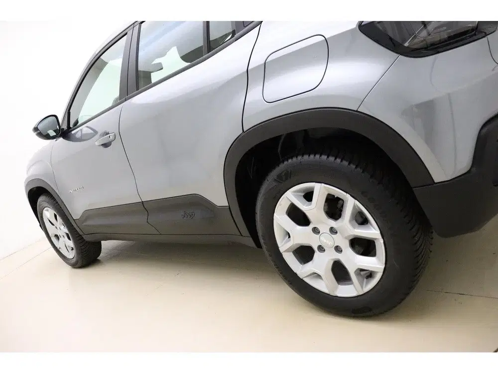 Jeep Avenger 1.2 Altitude 100 PK uit 2024, foto 18