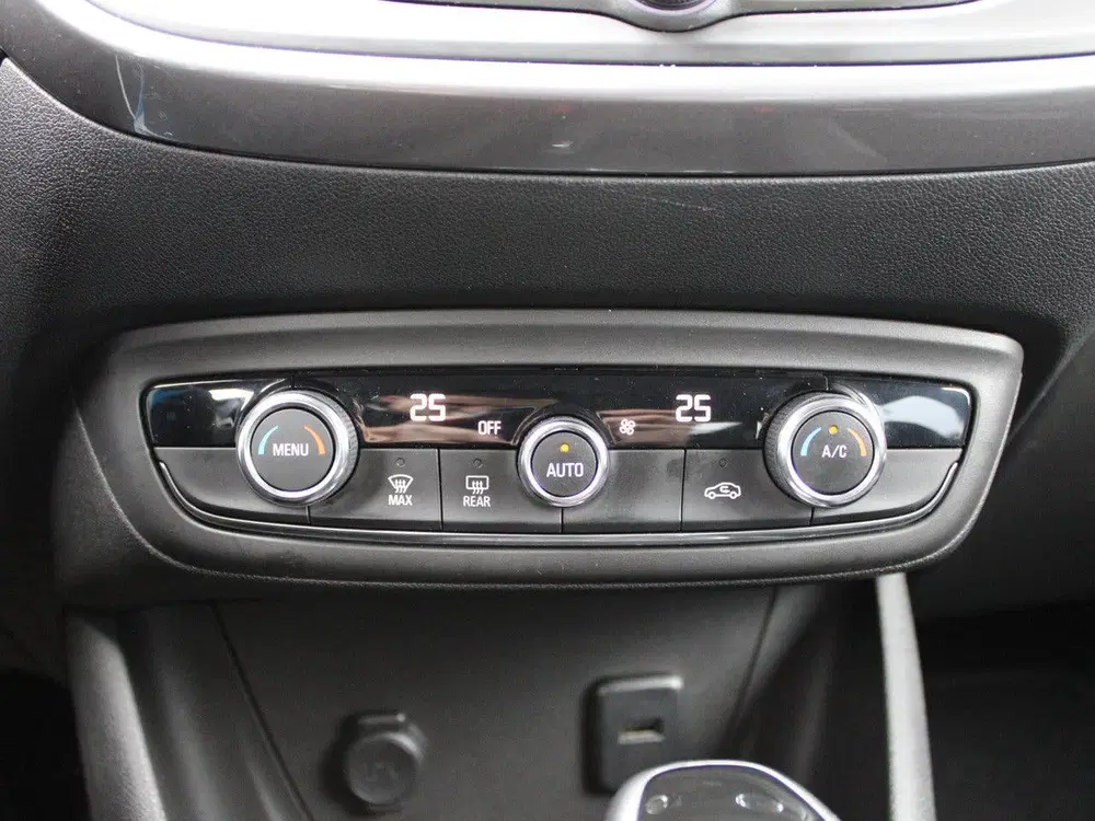 Opel Crossland 1.2 Turbo Innovation Automaat uit 2019, foto 17