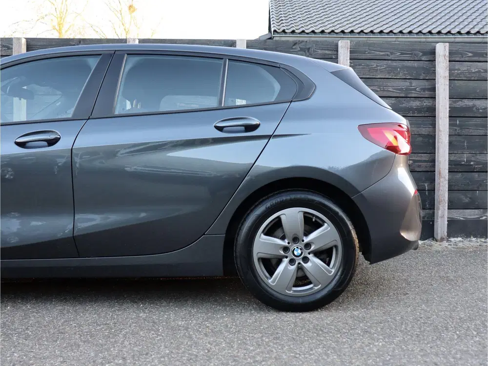 BMW 1-serie 118i Executive Edition NL-auto dealer O.H. uit 2020, foto 12