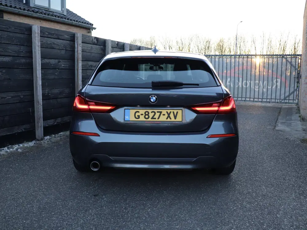 BMW 1-serie 118i Executive Edition NL-auto dealer O.H. uit 2020, foto 18