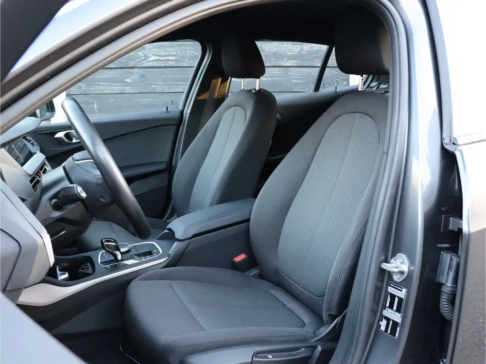 BMW 1-serie 118i Executive Edition NL-auto dealer O.H. uit 2020, foto 7