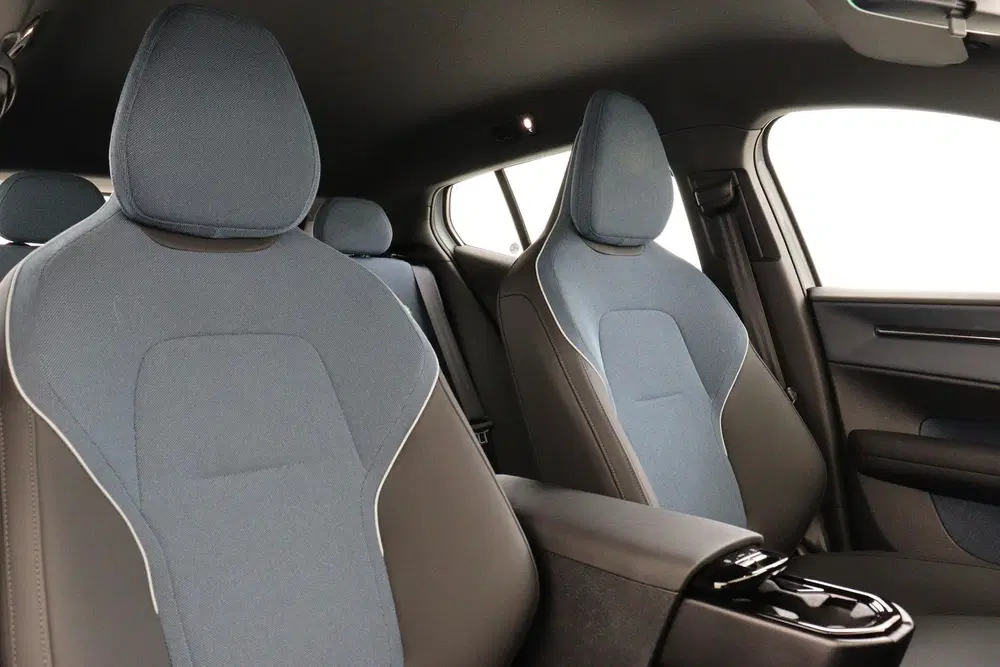 Volvo EX30 SINGLE MOTOR CORE 51 kWh -CLIMATE uit 2024, foto 10