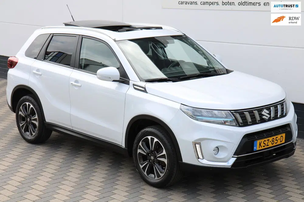 Suzuki Vitara 1.5 Hybrid Adventure Pano Carplay Camera A uit 2023
