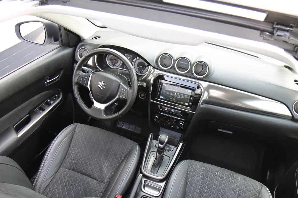 Suzuki Vitara 1.5 Hybrid Adventure Pano Carplay Camera A uit 2023, foto 9