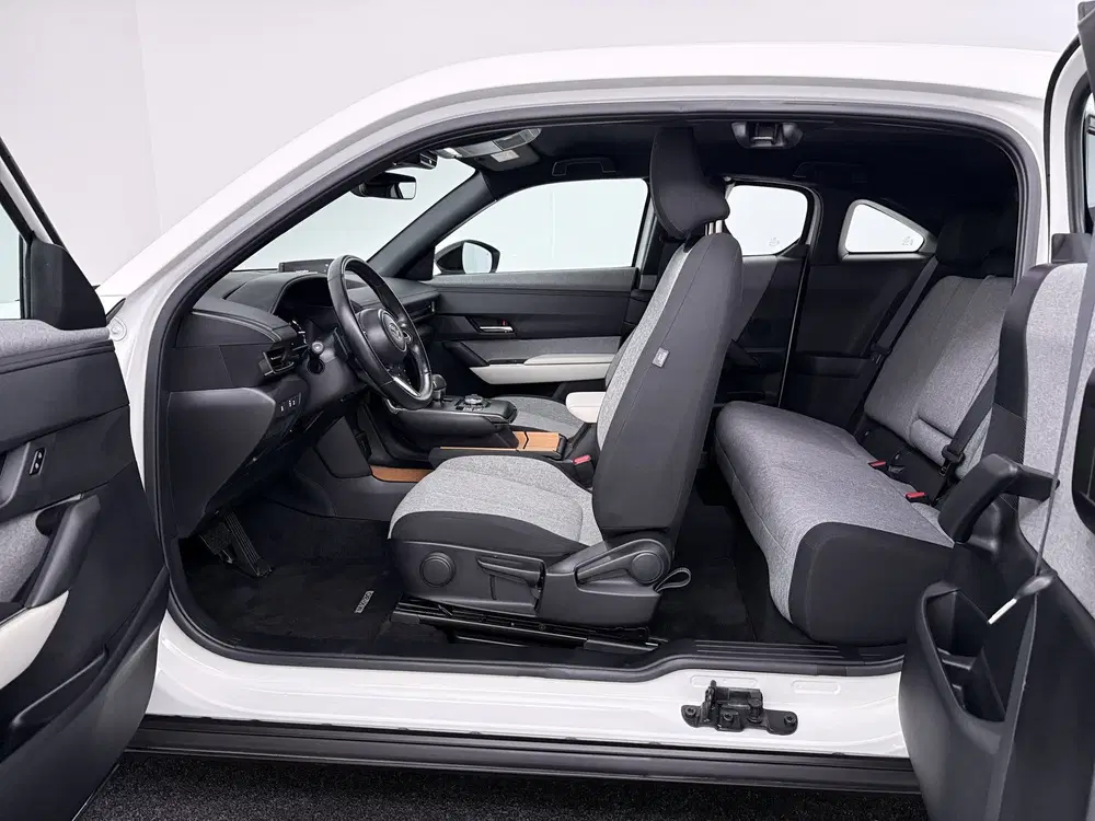 Mazda MX-30 e-SkyActiv 145 Comfort 36 kWh uit 2021, foto 12