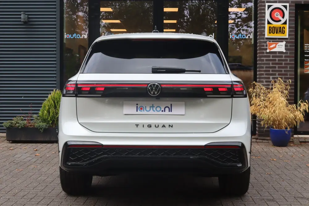 Volkswagen Tiguan 1.5 eHybrid 272pk R-Line Black Style Pano/ uit 2025, foto 8