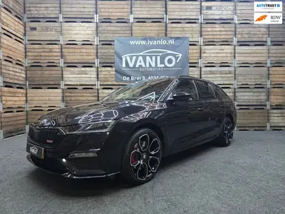Skoda Octavia Combi RS 1.4 TSI iV PHEV RS + HuD Pano Camera uit 2023
