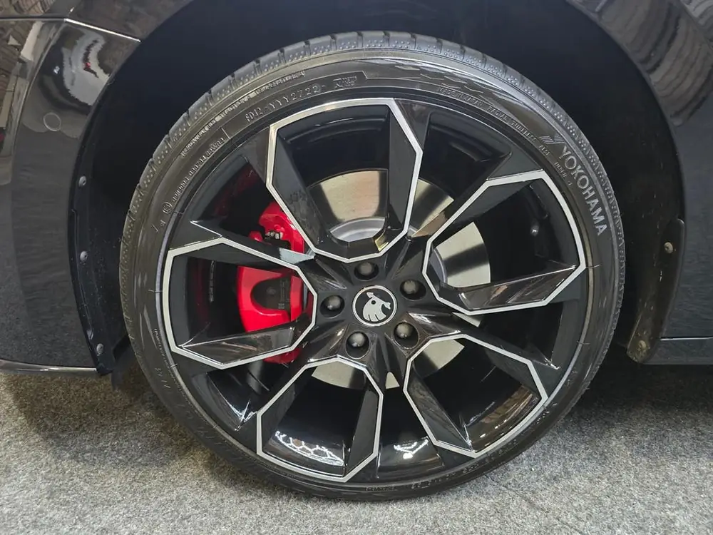 Skoda Octavia Combi RS 1.4 TSI iV PHEV RS + HuD Pano Camera uit 2023, foto 3