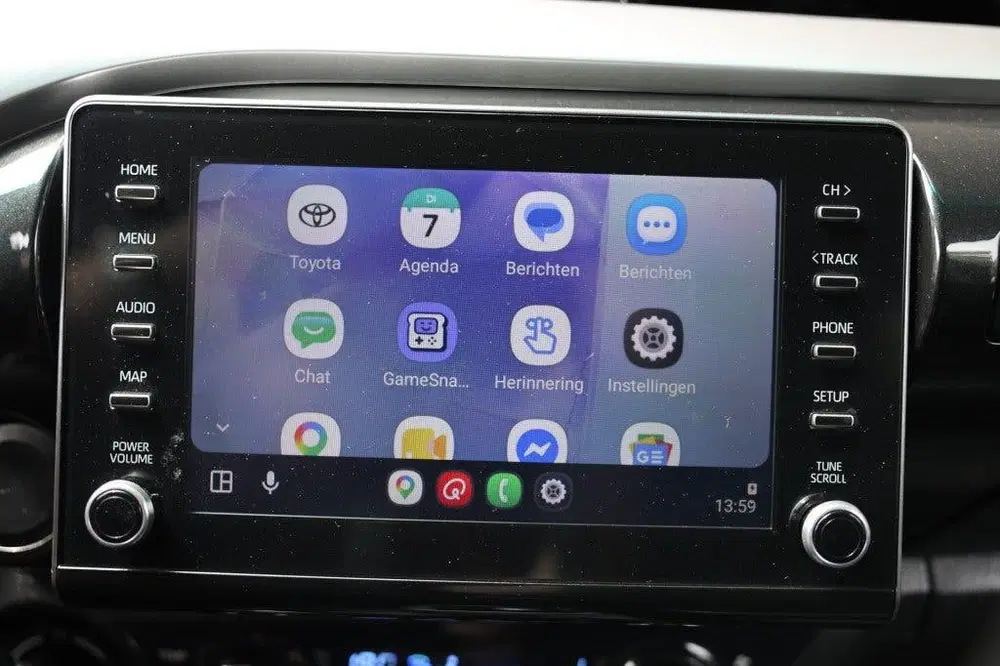 Toyota Hilux 2.8 D-4D X-TRA CAB INVINCIBLE A uit 2021, foto 13