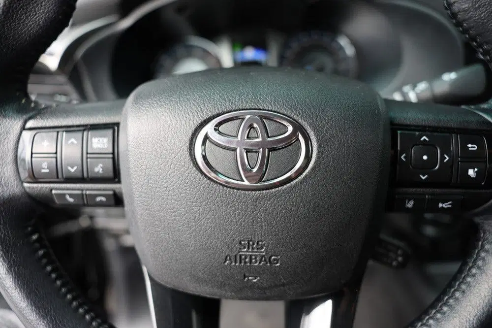 Toyota Hilux 2.8 D-4D X-TRA CAB INVINCIBLE A uit 2021, foto 18