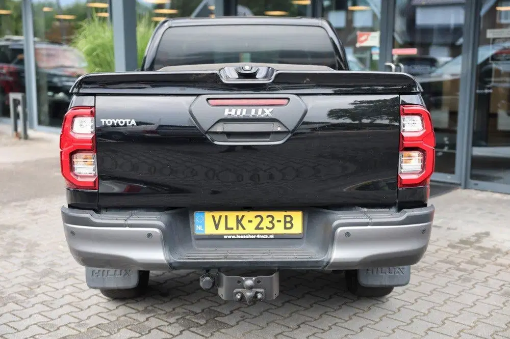 Toyota Hilux 2.8 D-4D X-TRA CAB INVINCIBLE A uit 2021, foto 6