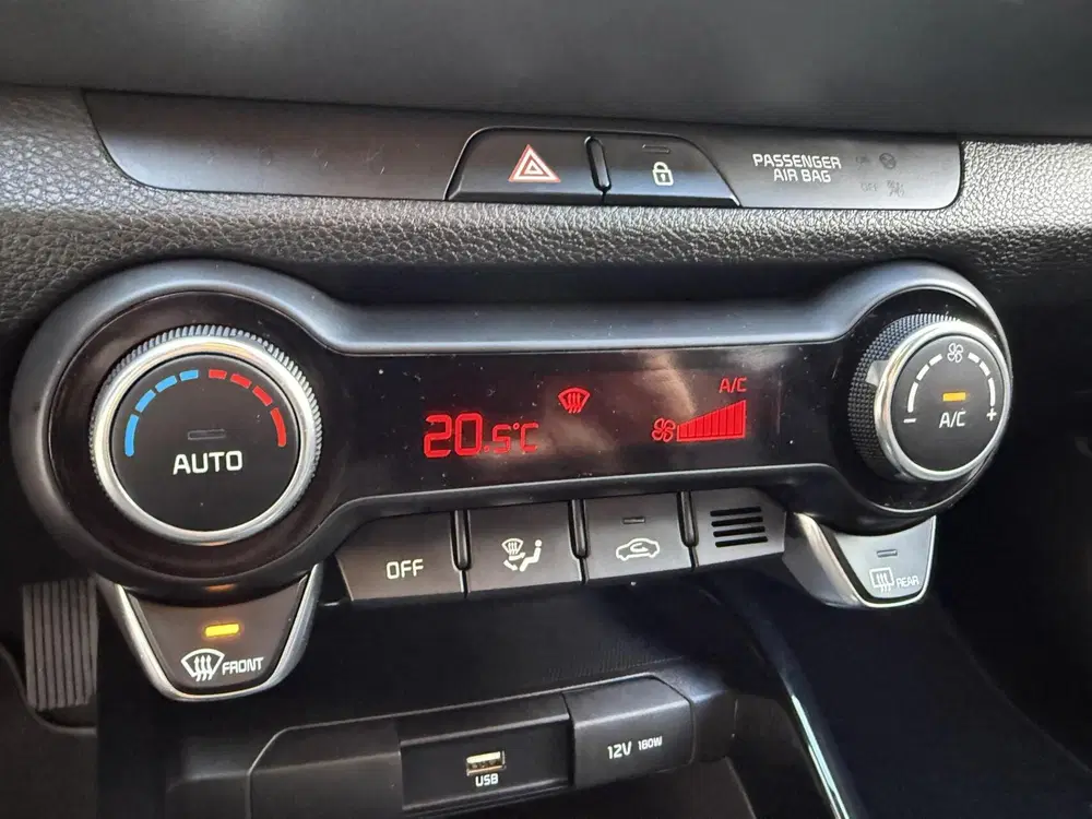 Kia Stonic 1.0 T-GDi MHEV DynamicLine CARPLAY uit 2021, foto 19
