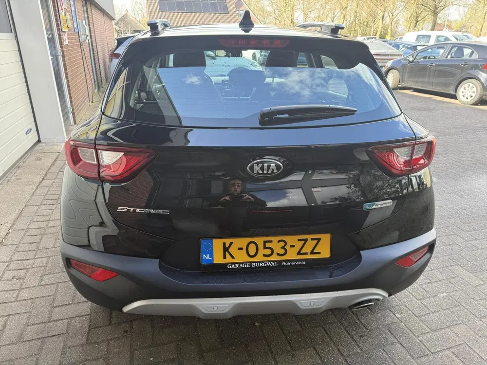Kia Stonic 1.0 T-GDi MHEV DynamicLine CARPLAY uit 2021, foto 7